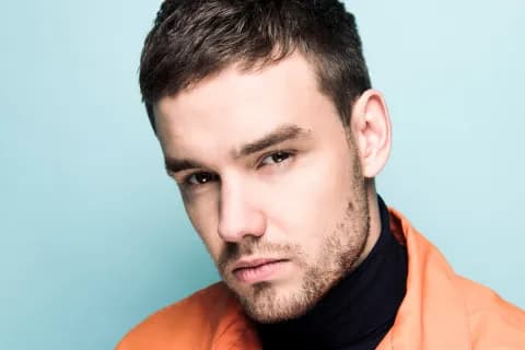 Liam Payne poses in the Studio during the MTV EMAs on November 12, 2017 in London, England. 